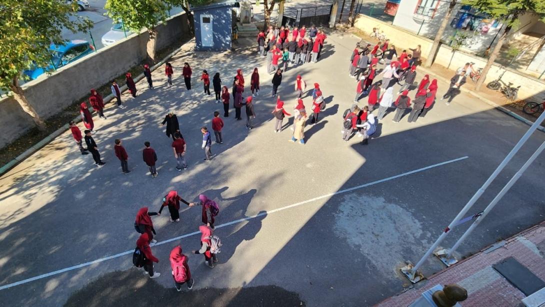 Afet Bilincini Artırmak ve Güvenli Okul Kültürünü Güçlendirmek Adına Tahliye Tatbikatı Yapıldı